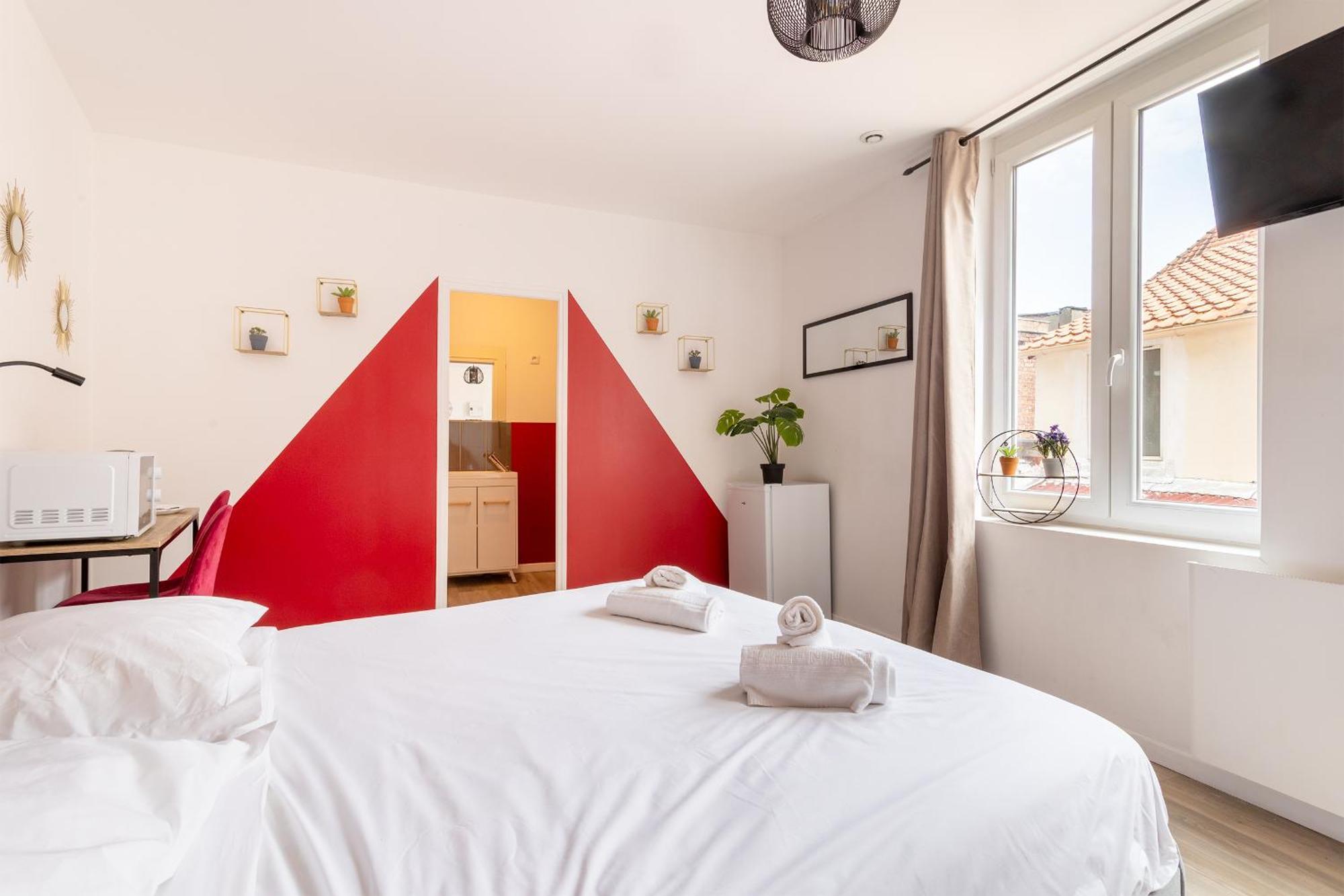 S&K Suite Grande Rue Roubaix - Chambre Spacieuse Et Sdb Privee - Netflix Et Cuisine Exterior foto