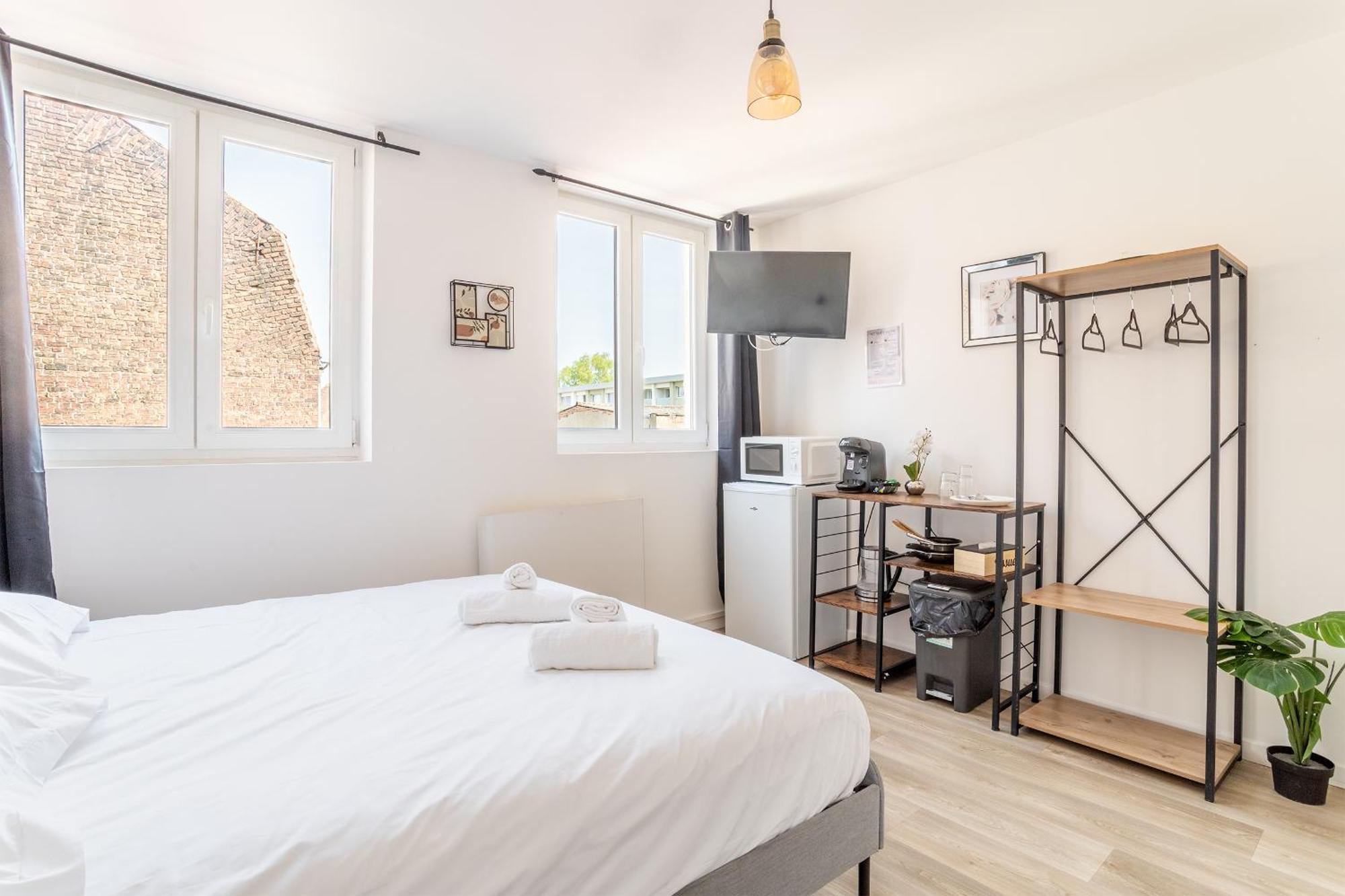 S&K Suite Grande Rue Roubaix - Chambre Spacieuse Et Sdb Privee - Netflix Et Cuisine Exterior foto