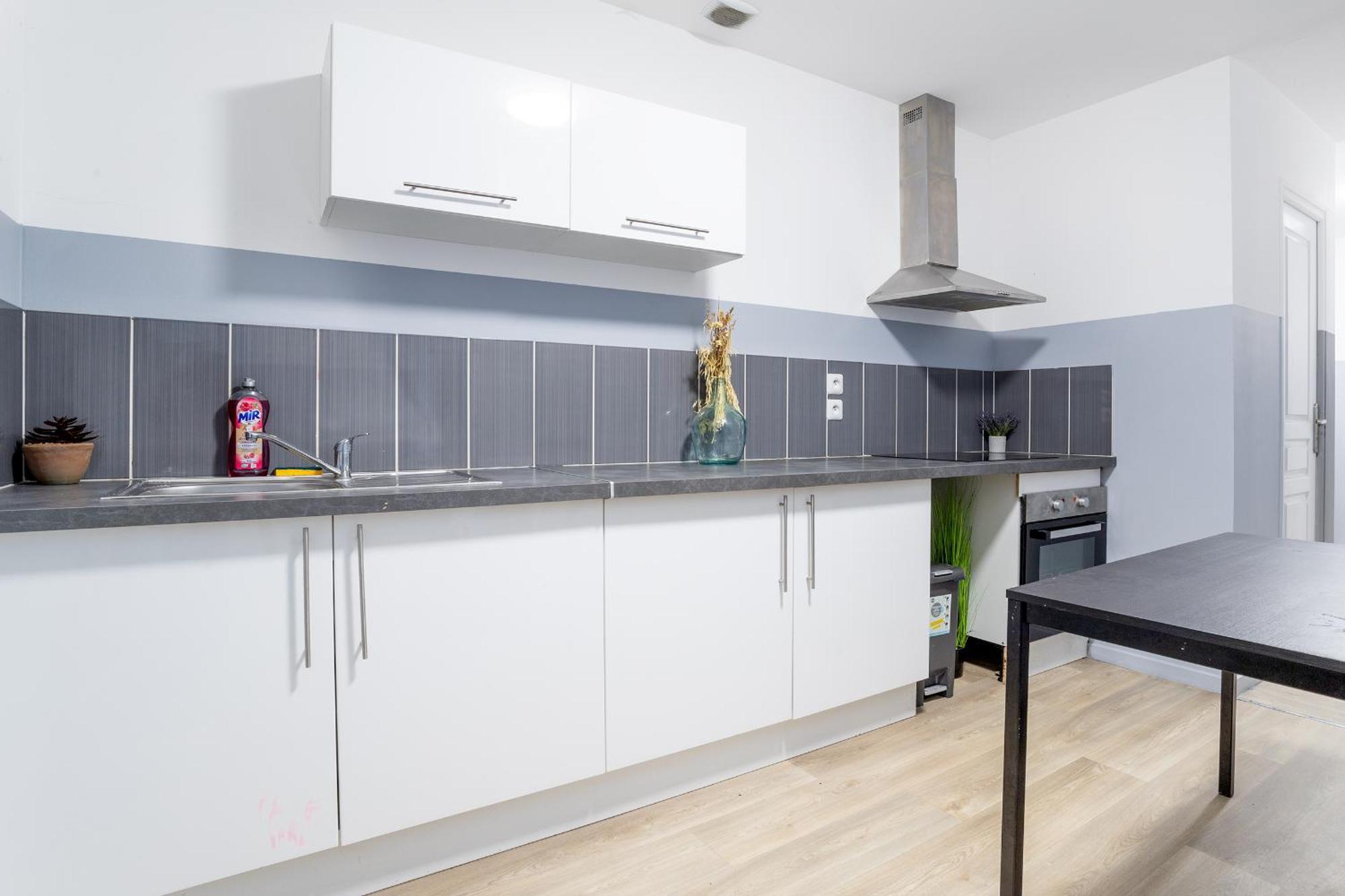 S&K Suite Grande Rue Roubaix - Chambre Spacieuse Et Sdb Privee - Netflix Et Cuisine Exterior foto